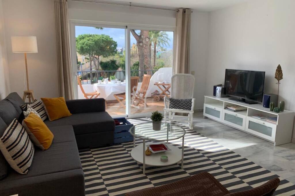 Oasis Sun Beach Costa Del Sol エステポナ エクステリア 写真