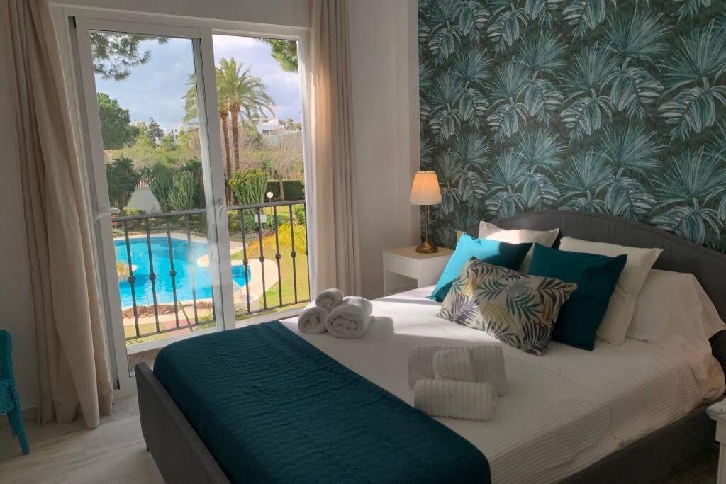 Oasis Sun Beach Costa Del Sol エステポナ エクステリア 写真