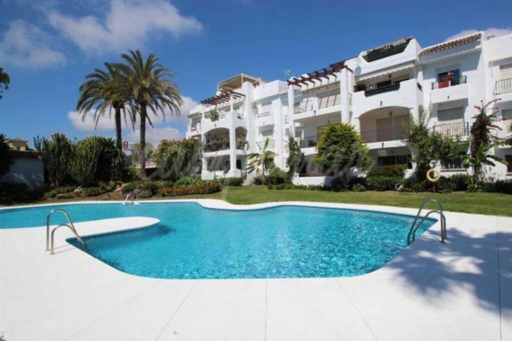 Oasis Sun Beach Costa Del Sol エステポナ エクステリア 写真