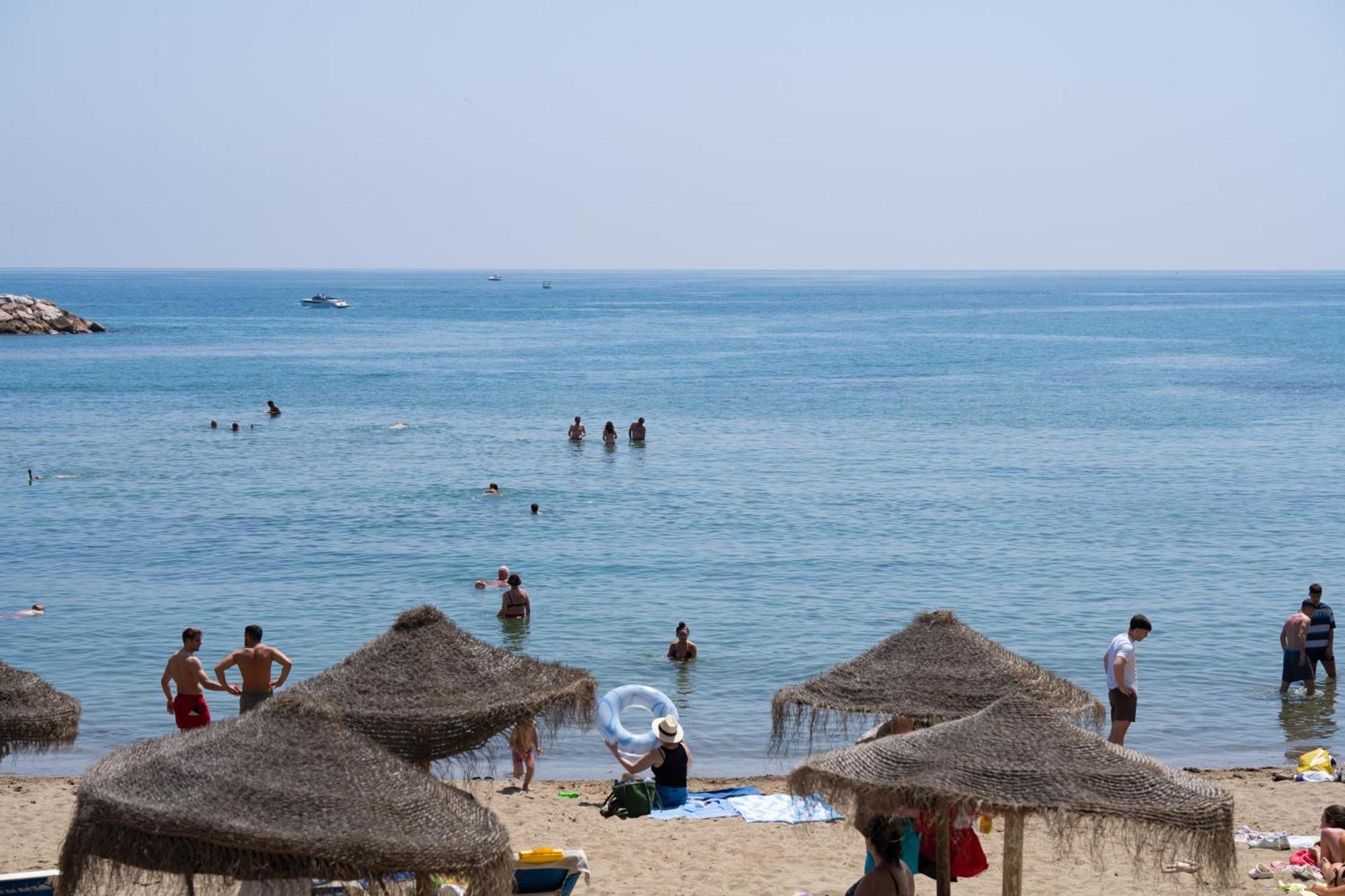 Oasis Sun Beach Costa Del Sol エステポナ エクステリア 写真